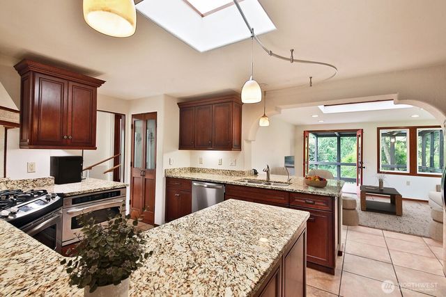 961 Sandy Point Road, Langley, WA 98260