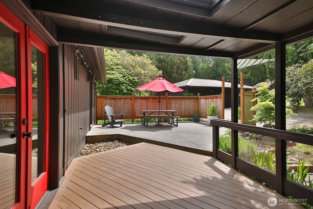961 Sandy Point Road, Langley, WA 98260