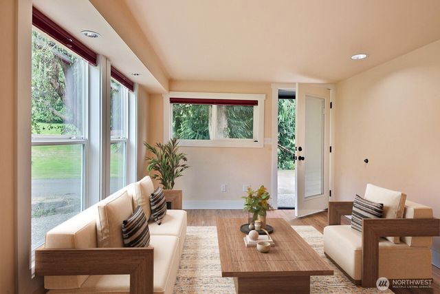 961 Sandy Point Road, Langley, WA 98260
