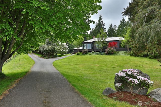 961 Sandy Point Road, Langley, WA 98260