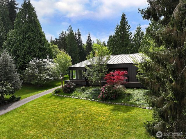 961 Sandy Point Road, Langley, WA 98260