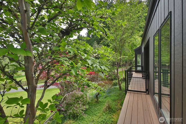 961 Sandy Point Road, Langley, WA 98260