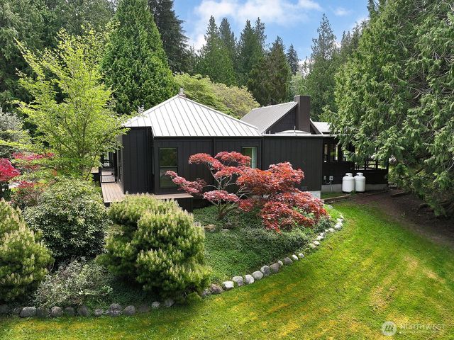 961 Sandy Point Road, Langley, WA 98260