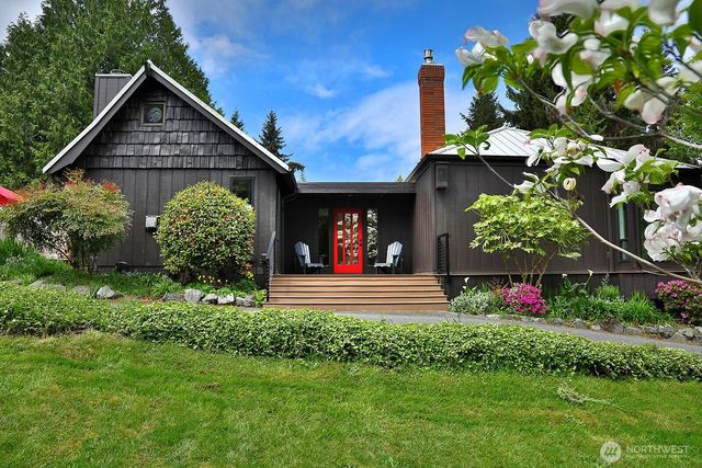 961 Sandy Point Road, Langley, WA 98260