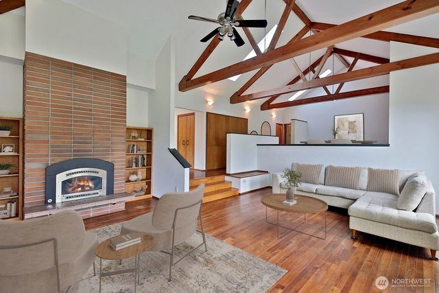 961 Sandy Point Road, Langley, WA 98260