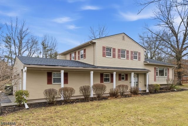 61 Queen Anne Dr, Bernards Twp., NJ 07920