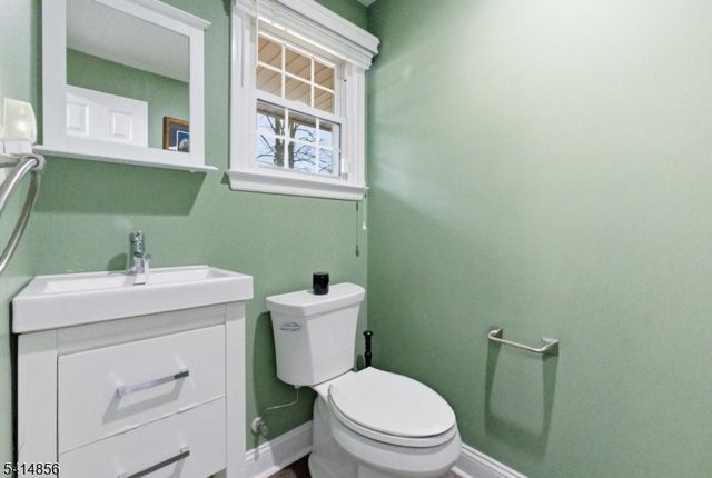 61 Queen Anne Dr, Bernards Twp., NJ 07920