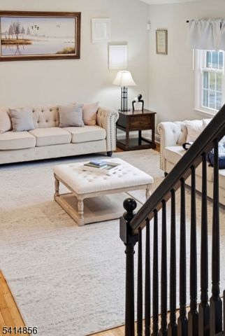 61 Queen Anne Dr, Bernards Twp., NJ 07920