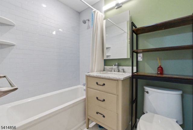 61 Queen Anne Dr, Bernards Twp., NJ 07920