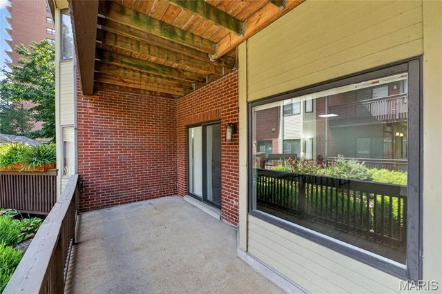 4465 W Pine Boulevard 15, St Louis, MO 63108