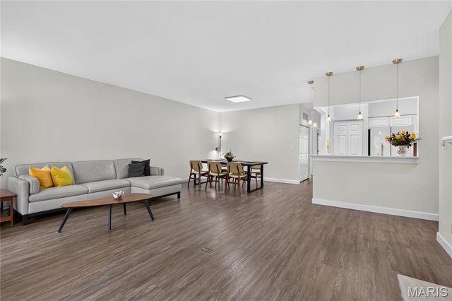 4465 W Pine Boulevard 15, St Louis, MO 63108