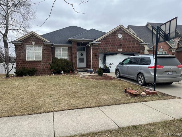 33558 Ashton Dr, Sterling Heights, MI 48312