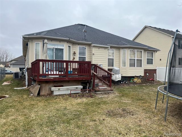 33558 Ashton Dr, Sterling Heights, MI 48312