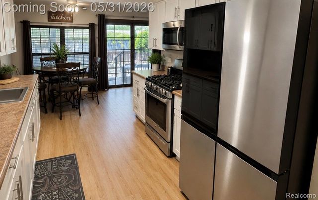25215 Greenbrooke Drive, Southfield, MI 48033