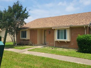 56 E Mountain Creek Drive 22, Grand Prairie, TX 75052