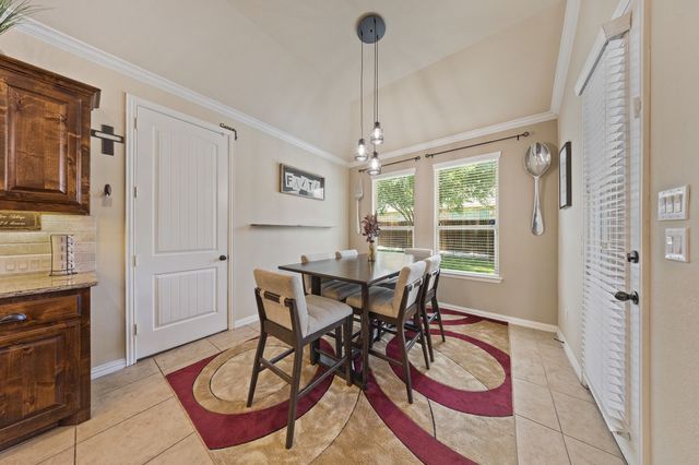 9902 Clubhouse Circle, Rowlett, TX 75089