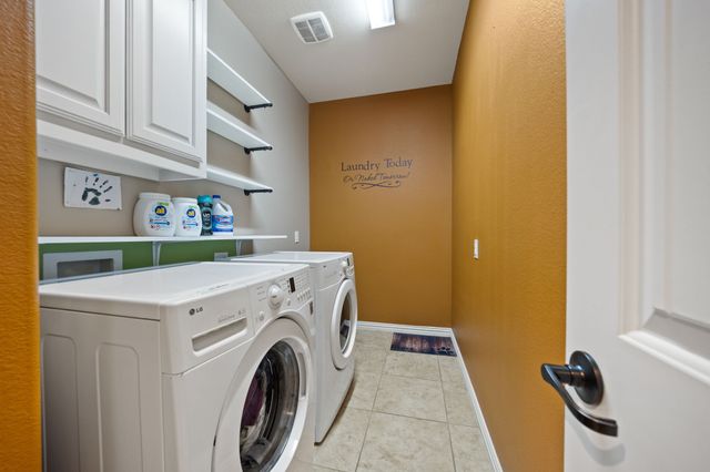 9902 Clubhouse Circle, Rowlett, TX 75089