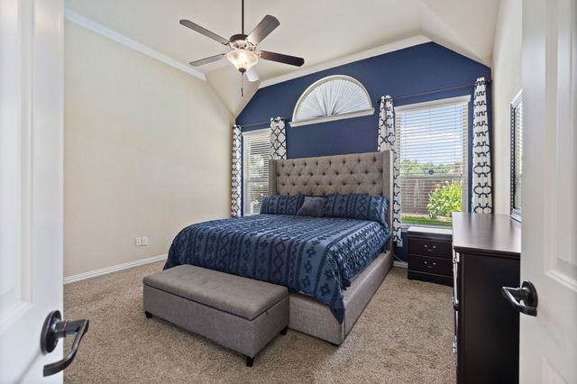 9902 Clubhouse Circle, Rowlett, TX 75089
