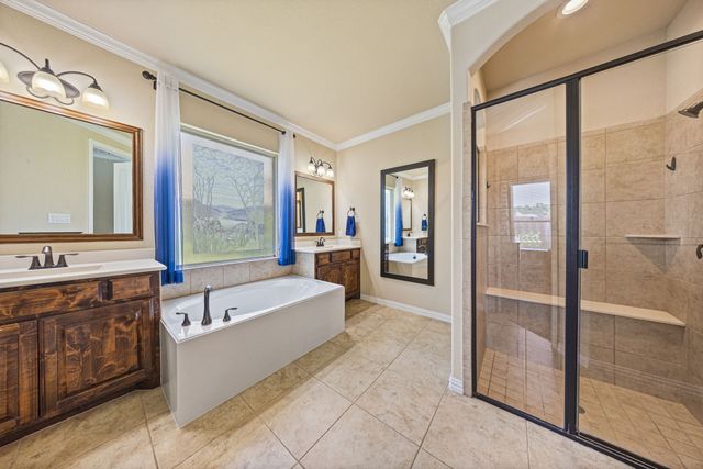 9902 Clubhouse Circle, Rowlett, TX 75089