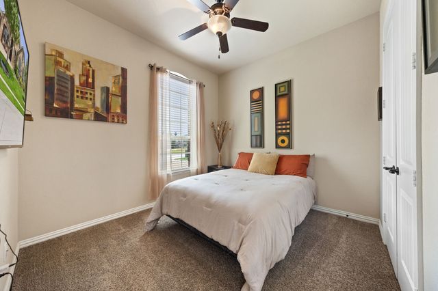 9902 Clubhouse Circle, Rowlett, TX 75089