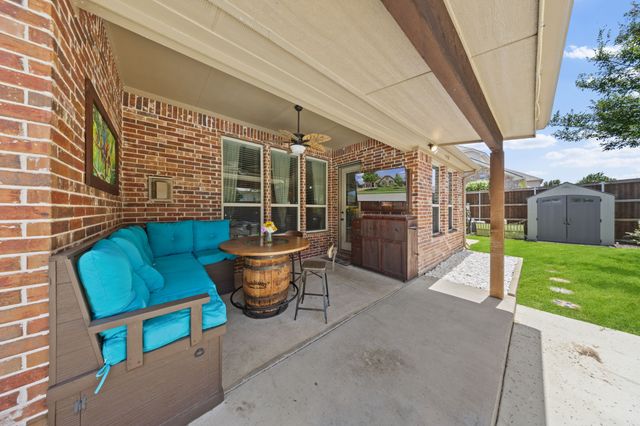 9902 Clubhouse Circle, Rowlett, TX 75089