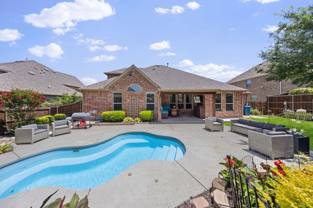 9902 Clubhouse Circle, Rowlett, TX 75089