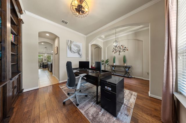 9902 Clubhouse Circle, Rowlett, TX 75089