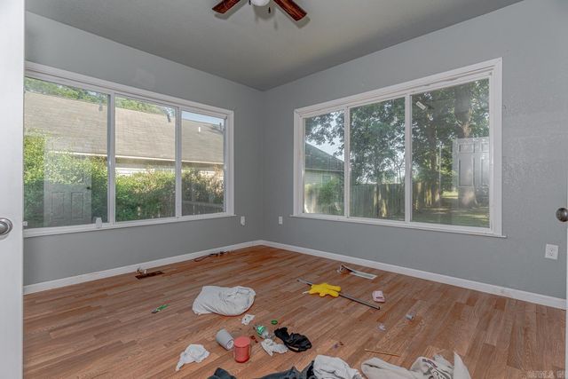 1322 W Huntington Ave, Jonesboro, AR 72401
