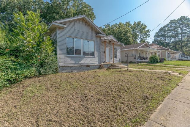 1322 W Huntington Ave, Jonesboro, AR 72401