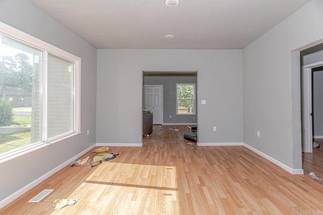 1322 W Huntington Ave, Jonesboro, AR 72401