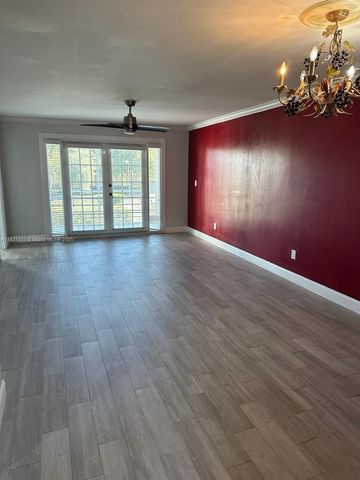 661 N University Dr 1-201, Pembroke Pines, FL 33024