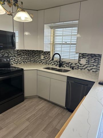 661 N University Dr 1-201, Pembroke Pines, FL 33024