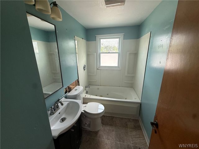 1288 Sisson Drive, North Tonawanda, NY 14120