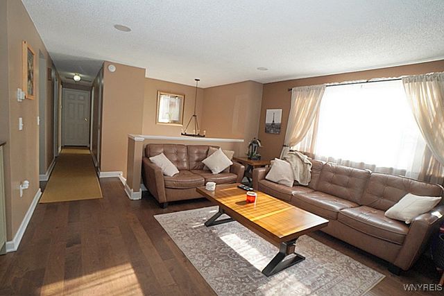 514 Wurlitzer Drive, North Tonawanda, NY 14120