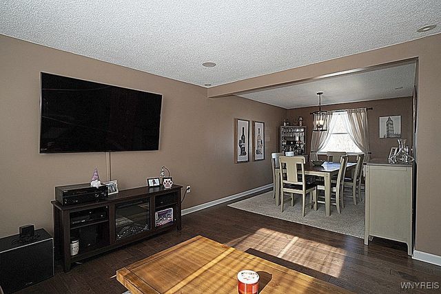 514 Wurlitzer Drive, North Tonawanda, NY 14120