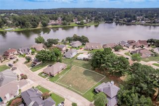 1410 W Lake Shores, Huntsville, TX 77340
