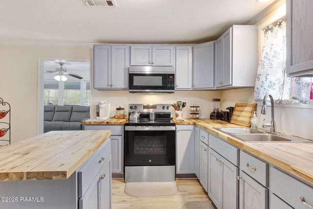 10808 Clarise Drive, Abbeville, LA 70510