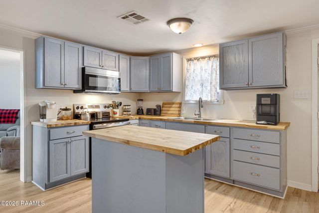 10808 Clarise Drive, Abbeville, LA 70510