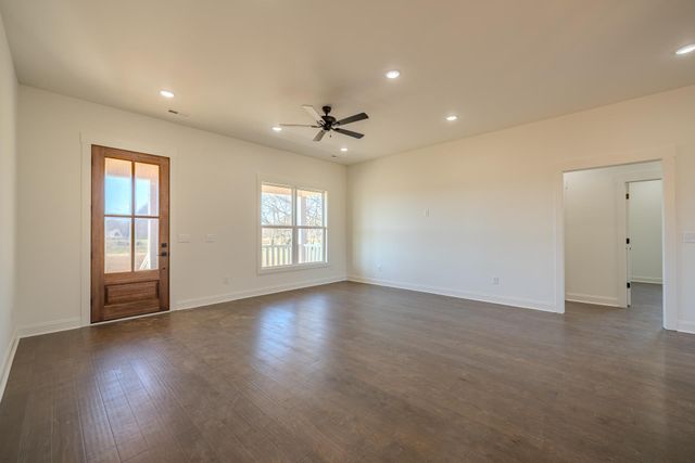 130 BELVEDERE CIR, Savannah, TN 38372