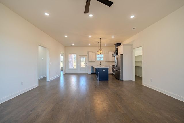 130 BELVEDERE CIR, Savannah, TN 38372