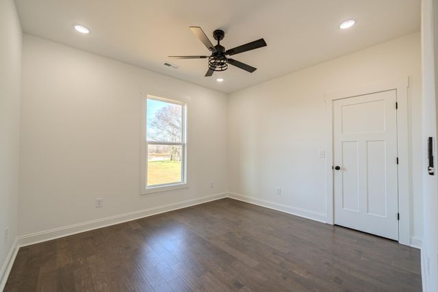 130 BELVEDERE CIR, Savannah, TN 38372