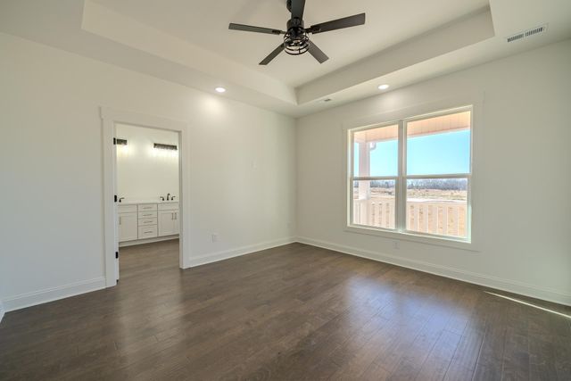 130 BELVEDERE CIR, Savannah, TN 38372