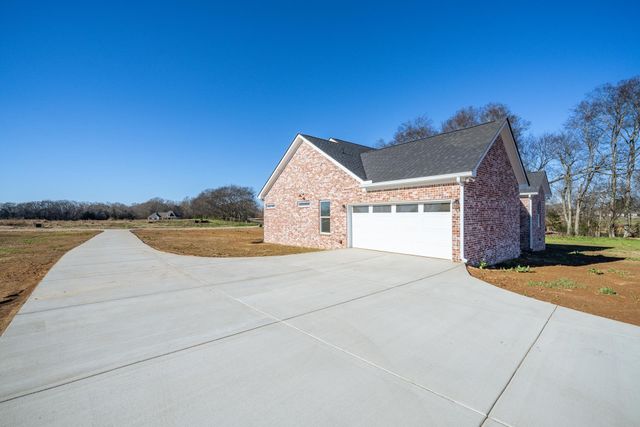 130 BELVEDERE CIR, Savannah, TN 38372