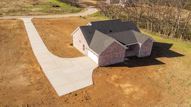 130 BELVEDERE CIR, Savannah, TN 38372