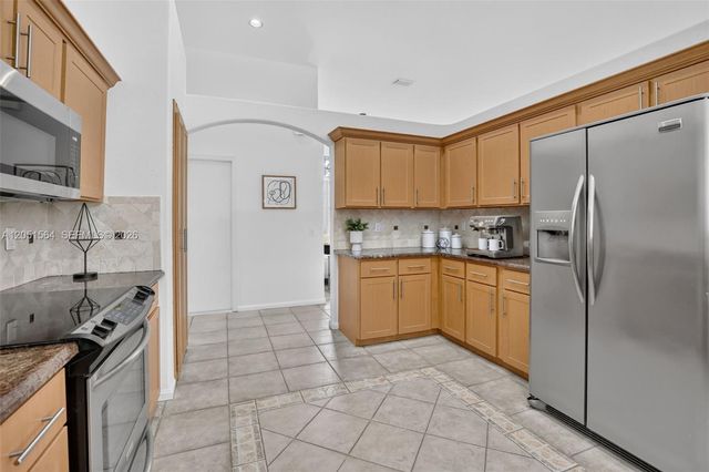 1164 Ginger Circle, Weston, FL 33326