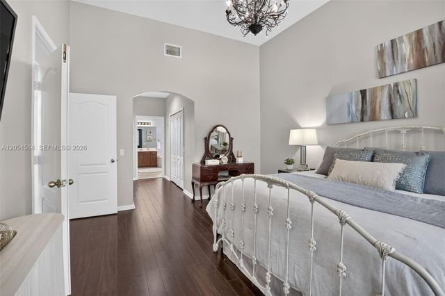 1164 Ginger Circle, Weston, FL 33326