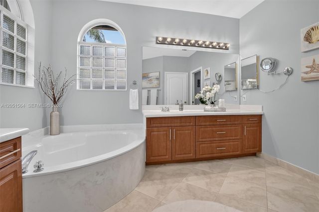 1164 Ginger Circle, Weston, FL 33326