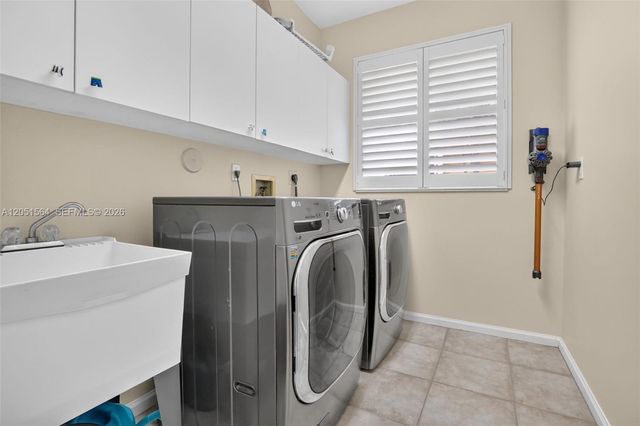 1164 Ginger Circle, Weston, FL 33326