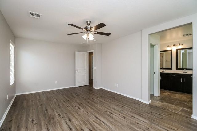 92 E Catclaw Street, Gilbert, AZ 85296