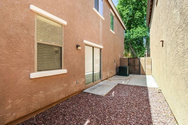 92 E Catclaw Street, Gilbert, AZ 85296